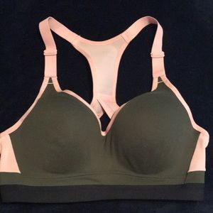LIKE NEW! VS sports bra